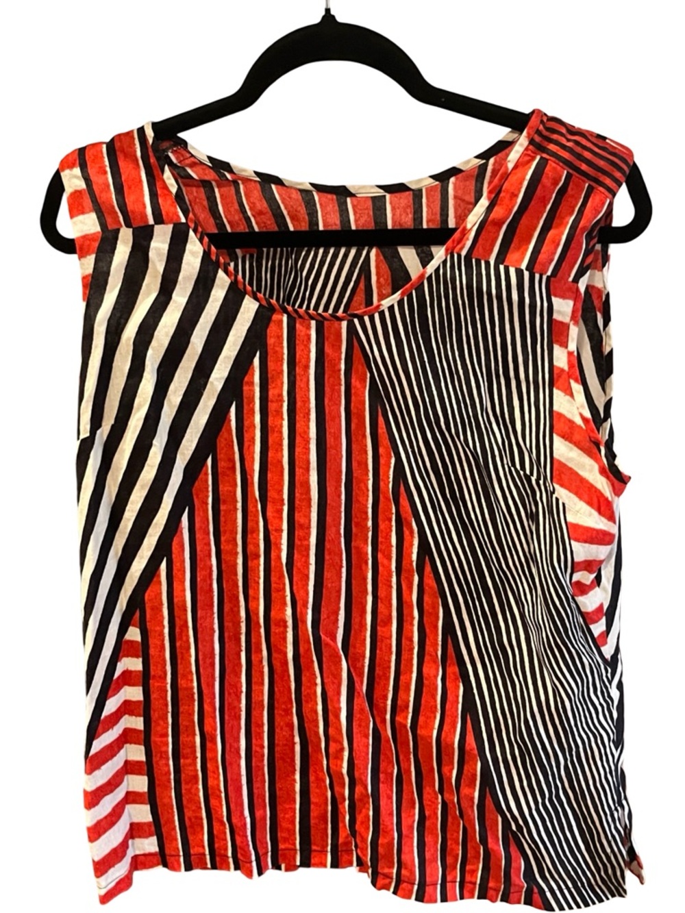 Sleeveless Top - Black and red linen tank
Top . Black stripe linen top large